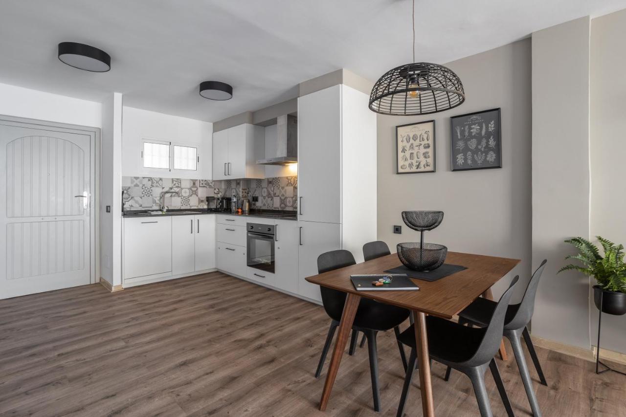 Stylish Apartment With Sea View Нерха Экстерьер фото