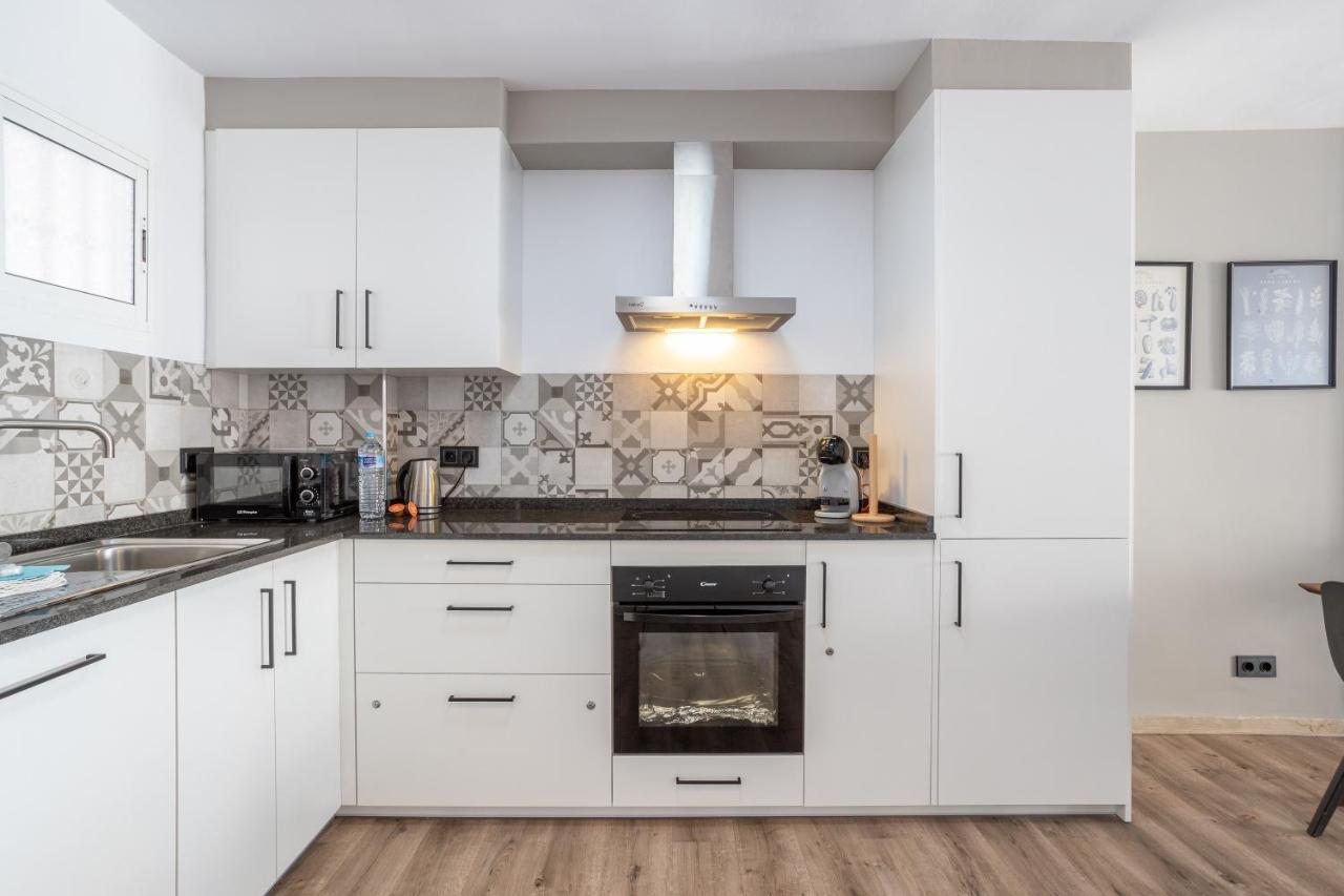 Stylish Apartment With Sea View Нерха Экстерьер фото