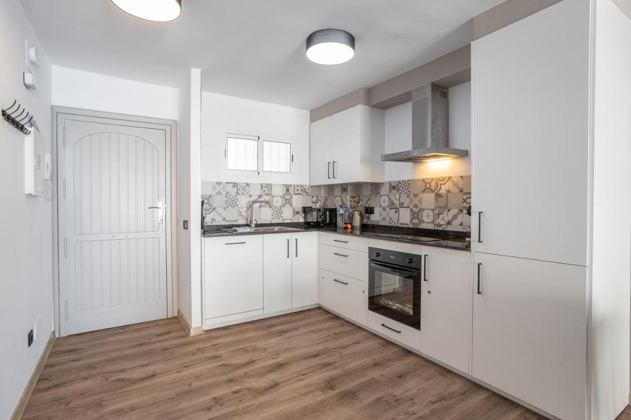 Stylish Apartment With Sea View Нерха Экстерьер фото